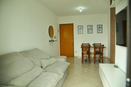 Apartamento à venda com 57m², 2 quartos e 2 vagasSala