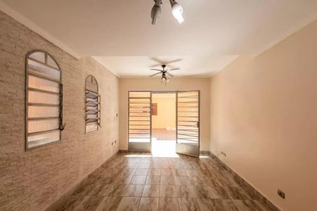 Casa à venda com 251m², 3 quartos e 1 vagaFoto 01