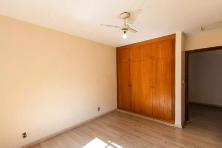 Casa à venda com 251m², 3 quartos e 1 vagaFoto 33