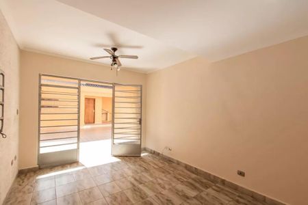 Casa à venda com 251m², 3 quartos e 1 vagaFoto 04