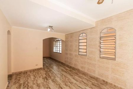 Casa à venda com 251m², 3 quartos e 1 vagaFoto 05