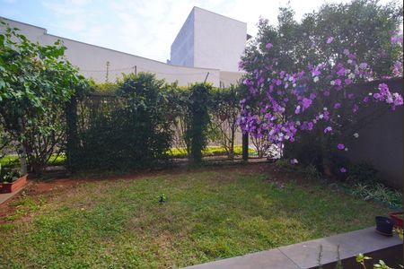 Apartamento à venda com 115m², 2 quartos e 2 vagasQuarto 2 - Vista