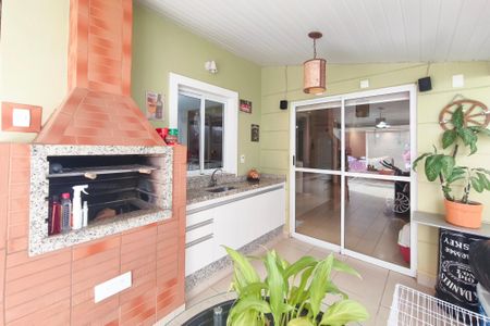 Casa de condomínio à venda com 246m², 3 quartos e 2 vagasÁrea gourmet