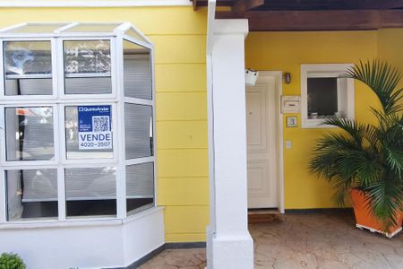 Casa de condomínio à venda com 246m², 3 quartos e 2 vagasPlaca