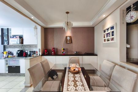 Casa de condomínio à venda com 246m², 3 quartos e 2 vagasSala de Jantar