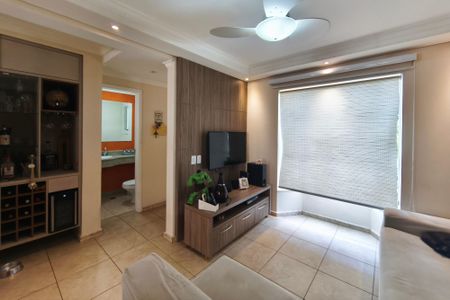 Casa de condomínio à venda com 246m², 3 quartos e 2 vagasSala de Estar