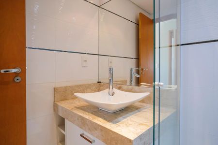 Apartamento à venda com 142m², 3 quartos e 3 vagasBanheiro da suíte 3