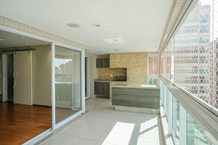 Apartamento à venda com 142m², 3 quartos e 3 vagasVaranda gourmet