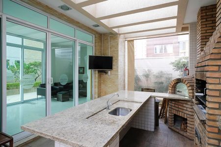 Apartamento à venda com 142m², 3 quartos e 3 vagasChurrasqueira