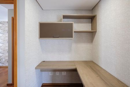 Apartamento à venda com 142m², 3 quartos e 3 vagasEscritório