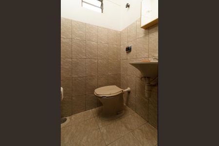 Casa à venda com 140m², 2 quartos e 3 vagas Casa à venda com 140m², 2 quartos e 3 vagasLavabo