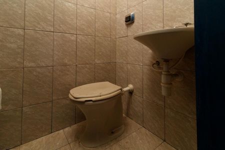 Casa à venda com 140m², 2 quartos e 3 vagas Casa à venda com 140m², 2 quartos e 3 vagasLavabo