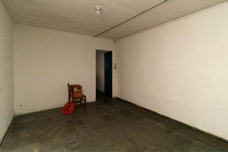 Casa à venda com 140m², 2 quartos e 3 vagas Casa à venda com 140m², 2 quartos e 3 vagasSala