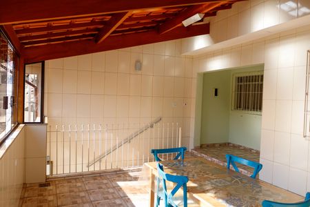 Casa para alugar com 350m², 4 quartos e 2 vagas Casa para alugar com 350m², 4 quartos e 2 vagasCobertura