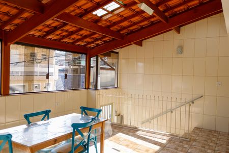 Casa para alugar com 350m², 4 quartos e 2 vagas Casa para alugar com 350m², 4 quartos e 2 vagasCobertura