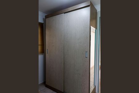 Casa para alugar com 350m², 4 quartos e 2 vagas Casa para alugar com 350m², 4 quartos e 2 vagasCloset do quarto 2
