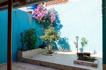Casa para alugar com 350m², 4 quartos e 2 vagas Casa para alugar com 350m², 4 quartos e 2 vagasQuintal