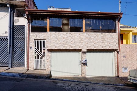 Casa para alugar com 350m², 4 quartos e 2 vagas Casa para alugar com 350m², 4 quartos e 2 vagasFachada