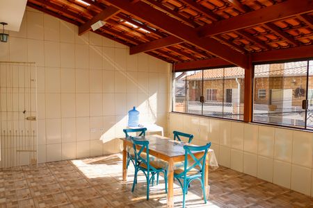 Casa para alugar com 350m², 4 quartos e 2 vagas Casa para alugar com 350m², 4 quartos e 2 vagasCobertura