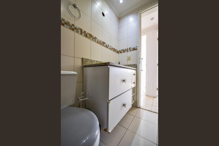 Apartamento à venda com 105m², 4 quartos e 2 vagas Apartamento à venda com 105m², 4 quartos e 2 vagasBanheiro Social