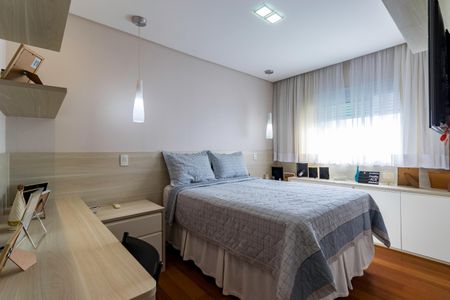 Apartamento à venda com 85m², 2 quartos e 2 vagasSuíte