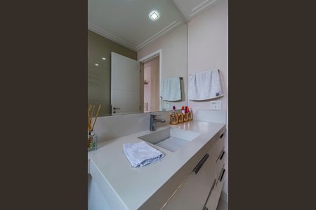 Apartamento à venda com 85m², 2 quartos e 2 vagasSuíte Banheiro 