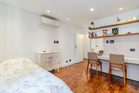 Apartamento à venda com 140m², 3 quartos e 1 vagaQuarto 2