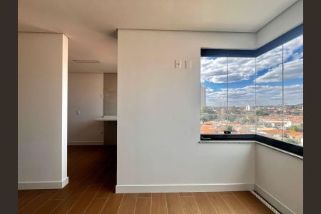 Apartamento à venda com 105m², 3 quartos e 2 vagas Apartamento à venda com 105m², 3 quartos e 2 vagasSacada