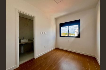 Apartamento à venda com 105m², 3 quartos e 2 vagas Apartamento à venda com 105m², 3 quartos e 2 vagasBanheiro da Suíte 2