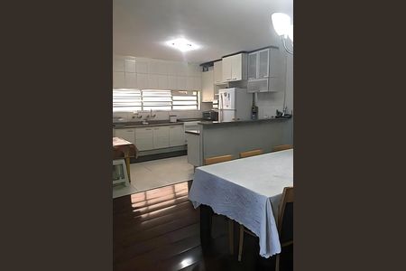Casa à venda com 427m², 4 quartos e 5 vagas