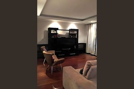 Casa à venda com 427m², 4 quartos e 5 vagas