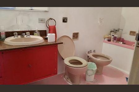 Casa à venda com 300m², 4 quartos e 1 vaga