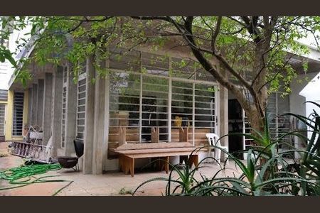 Casa à venda com 300m², 4 quartos e 1 vaga