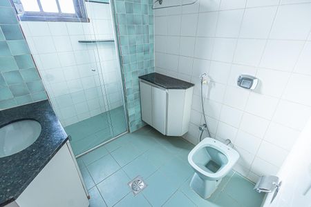 Casa à venda com 300m², 6 quartos e 4 vagas Casa à venda com 300m², 6 quartos e 4 vagasBanheiro