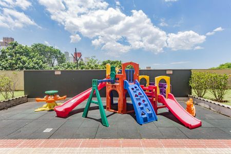 Apartamento à venda com 53m², 2 quartos e 1 vaga Apartamento à venda com 53m², 2 quartos e 1 vagaÁrea comum - Playground