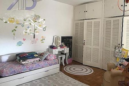 Casa à venda com 121m², 3 quartos e 1 vaga