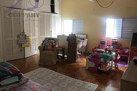 Casa à venda com 121m², 3 quartos e 1 vaga