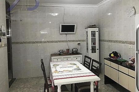 Casa à venda com 121m², 3 quartos e 1 vaga