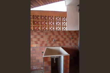 Casa para alugar com 100m², 2 quartos e sem vagaÁrea de Serviço