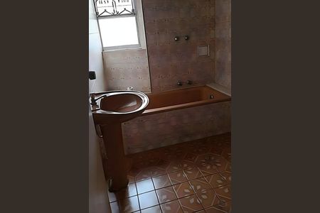 Casa à venda com 140m², 3 quartos e 2 vagas