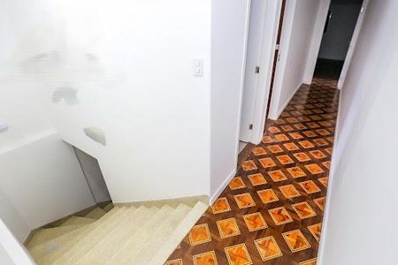 Casa à venda com 3 quartos, 200m² em Vila Brasilina, São Paulo