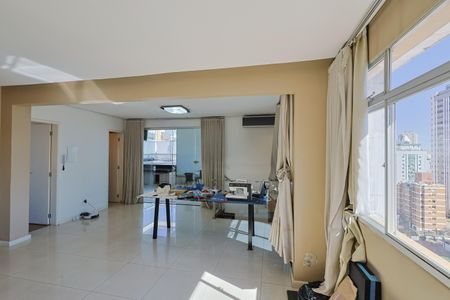 Apartamento à venda com 300m², 4 quartos e 3 vagasSala 2
