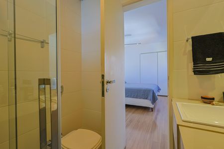 Apartamento à venda com 300m², 4 quartos e 3 vagasBanheiro da Suíte 2