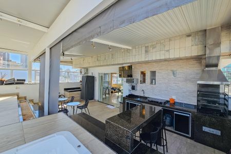 Apartamento à venda com 300m², 4 quartos e 3 vagasCobertura