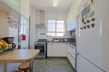 Apartamento à venda com 300m², 4 quartos e 3 vagasCozinha