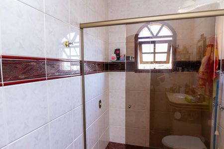 Casa à venda com 267m², 3 quartos e 6 vagasBanheiro da Suíte 