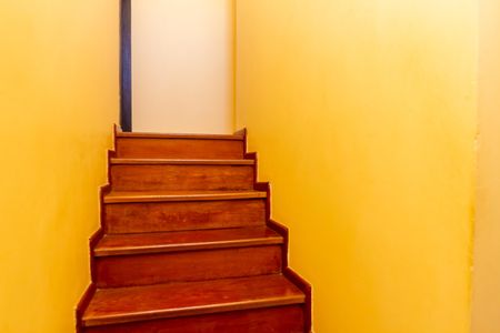 Casa à venda com 267m², 3 quartos e 6 vagasEscada