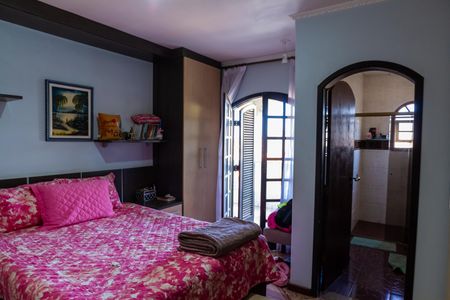 Casa à venda com 267m², 3 quartos e 6 vagasSuíte 3