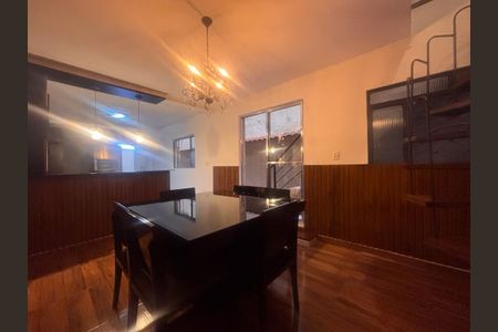 Casa à venda com 350m², 5 quartos e 2 vagas