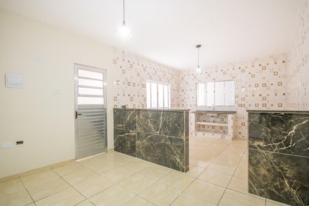 Casa para alugar com 80m², 1 quarto e 1 vaga Casa para alugar com 80m², 1 quarto e 1 vagaSala